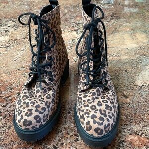 Forever 21 Animal Print Laced Up Combat boots Size 8